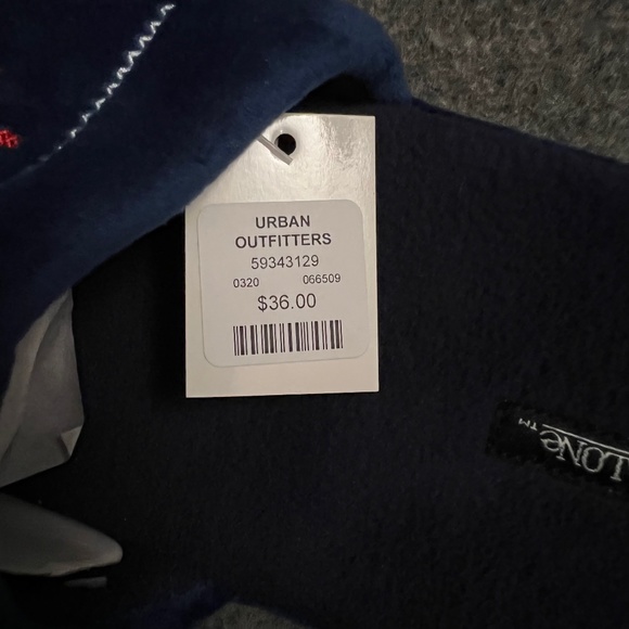 HOME ALONE Merry Christmas Ya Filthy Animal Slippers MEDIUM NWT - Picture 5 of 6